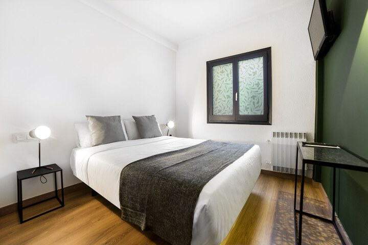 Room 5 of 44