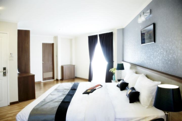 Room 7 of 31