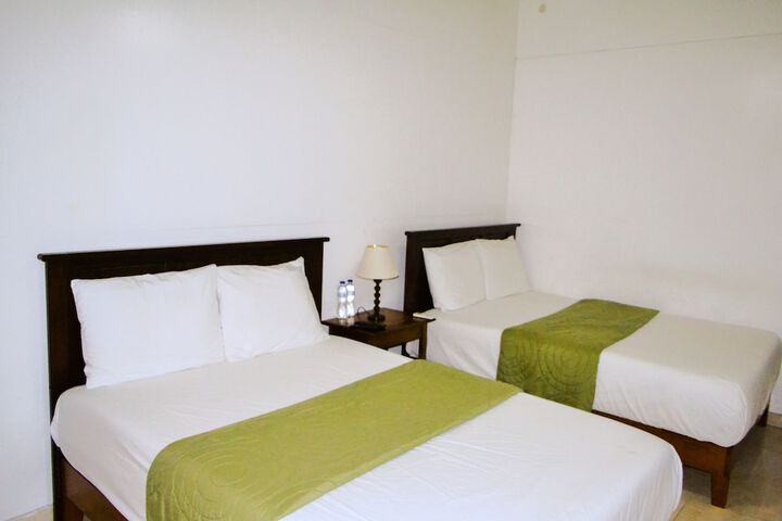 Room 8 of 36