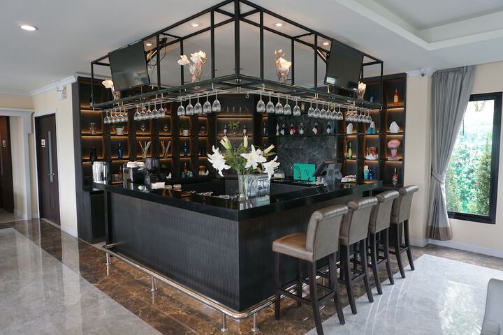 Lounge 109 of 150