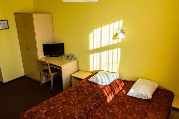 Room 25 of 51