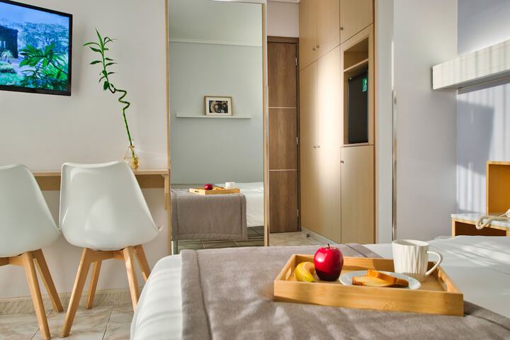 Room 6 of 30