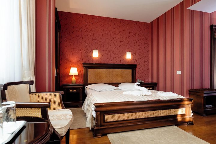 Room 22 of 169