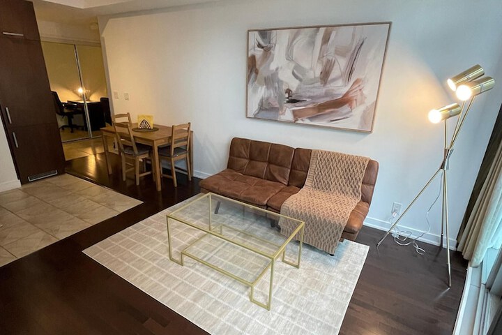 Room 141 of 273