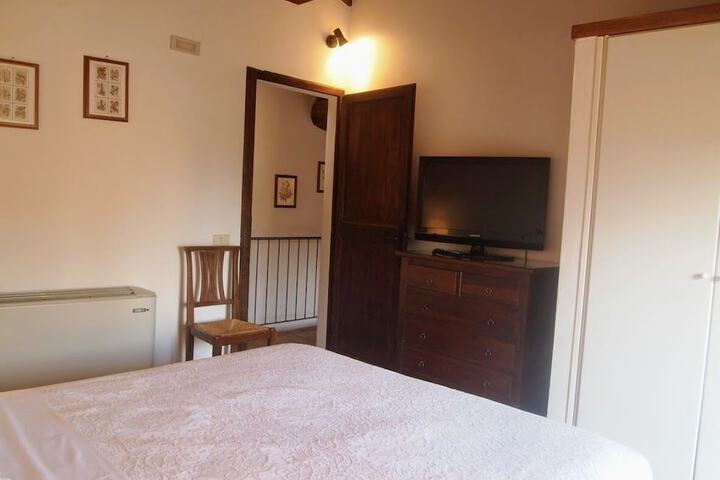 Room 11 of 23