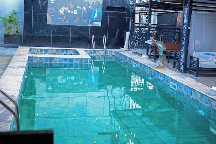 Pool 9 of 36