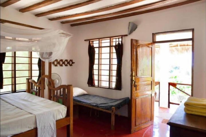 Room 4 of 14