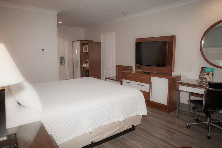 Room 45 of 76