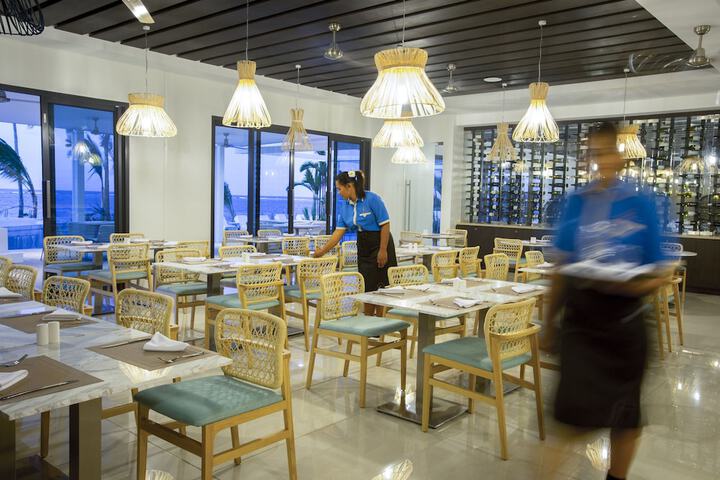 Dining 41 of 60