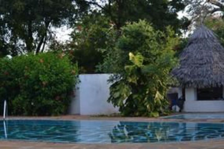 Pool 9 of 15