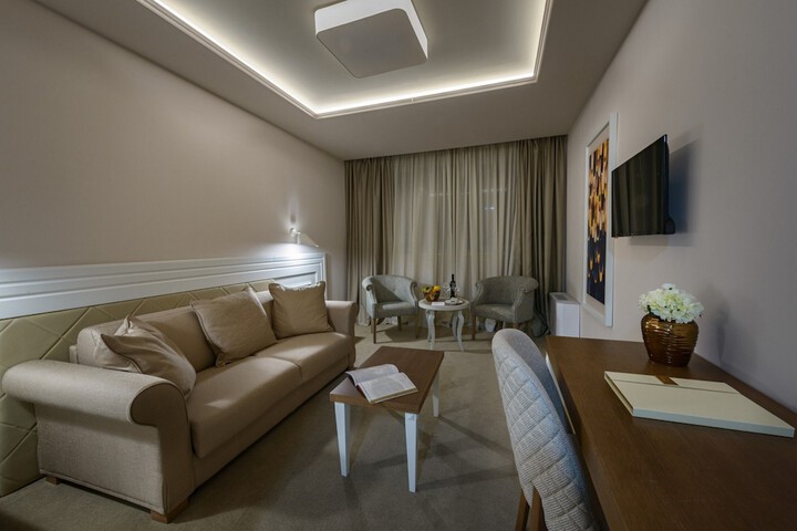 Room 59 of 102