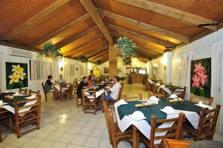 Dining Photos