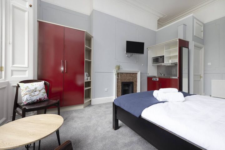 Room 31 of 68