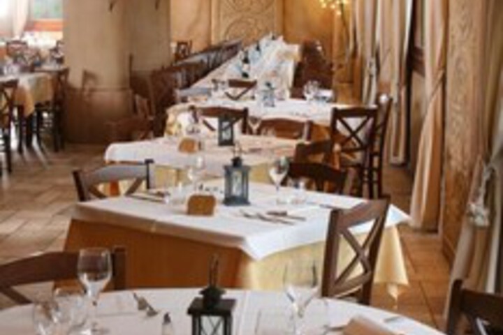 Dining 10 of 21