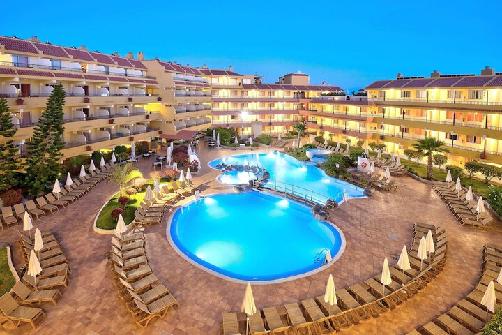 Pool Hotel