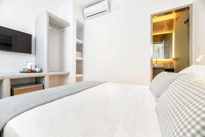 Room 44 of 86