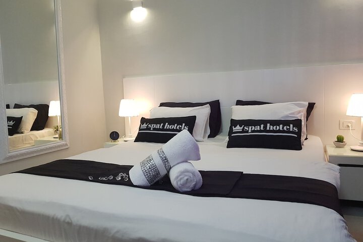 Room 44 of 68