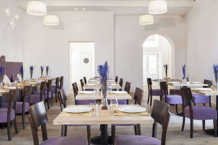 Dining 60 of 99
