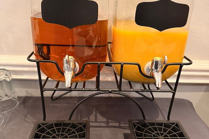 Breakfast/Coffee Service 52 of 68
