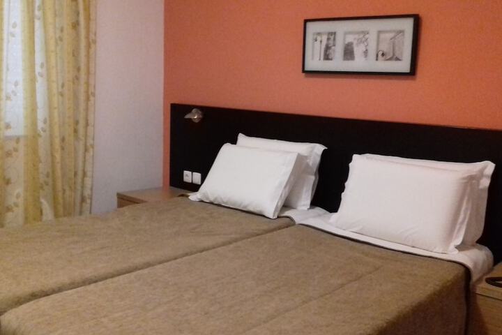 Room 11 of 44