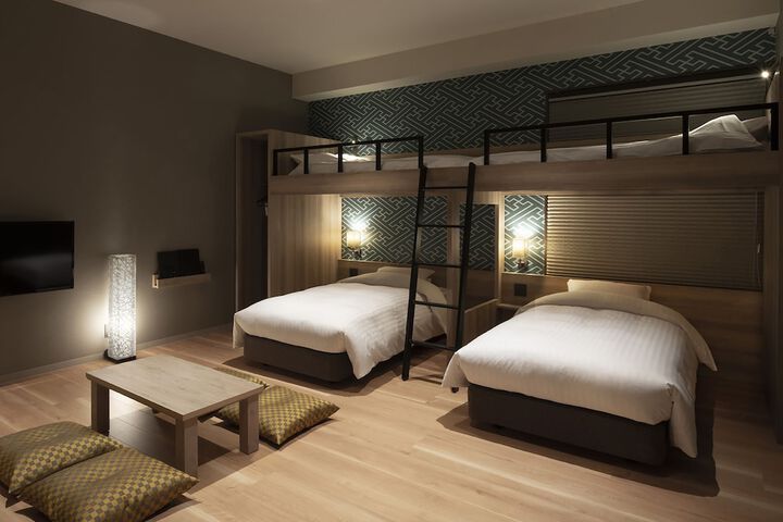 Room 9 of 34