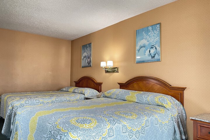 Room 2 of 16