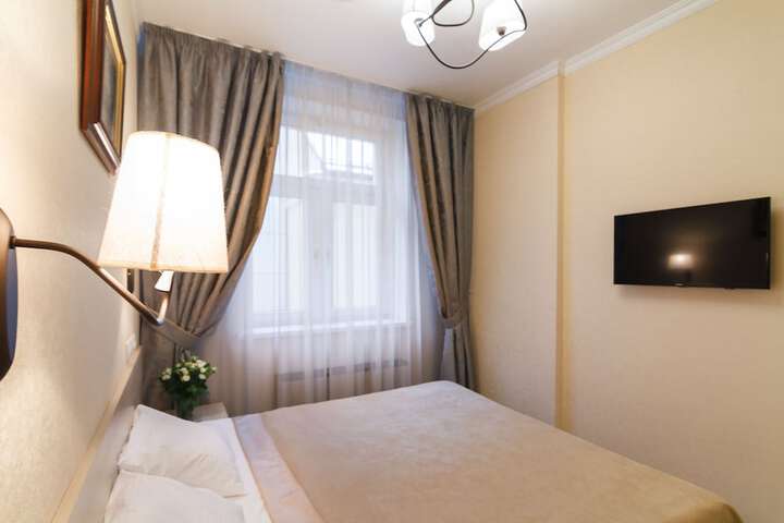 Room 25 of 46