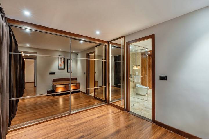 Room 10 of 39
