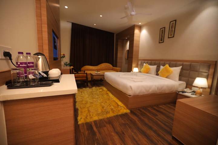 Room 16 of 61