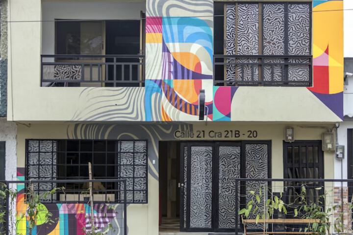 Ventiuna Hotel & Hostel