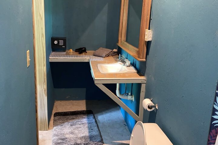 Room 16 of 19