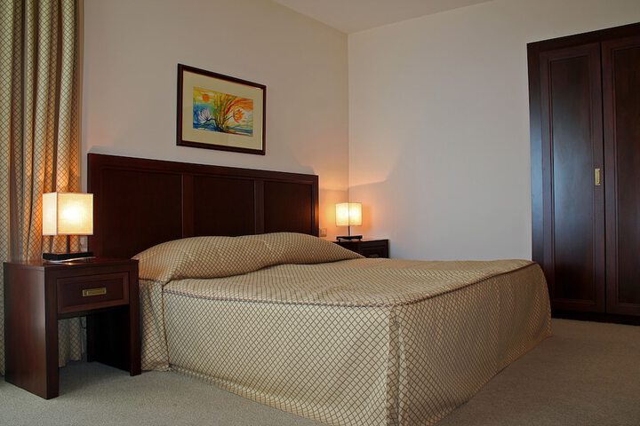 Room 7 of 40