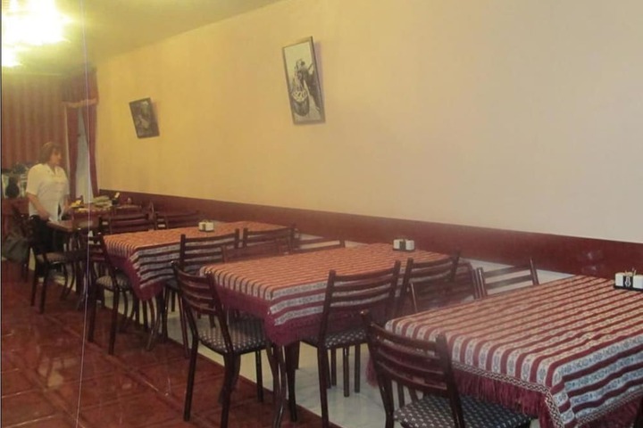 Dining 20 of 31