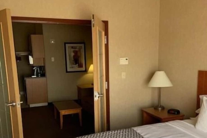 Room 25 of 96
