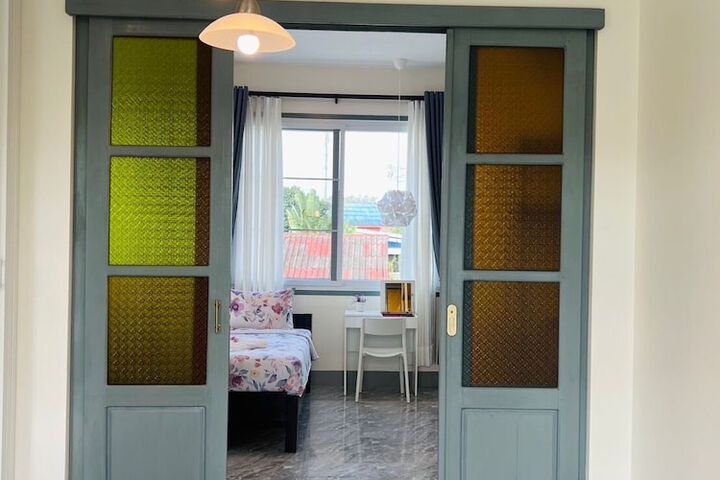 Room 38 of 272