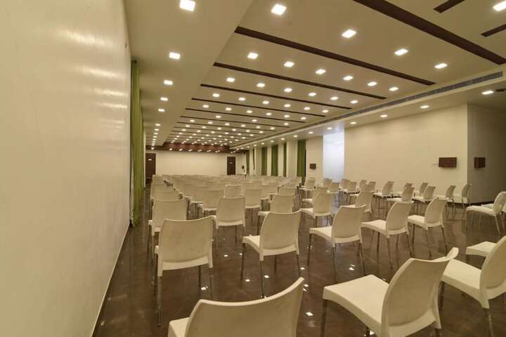 Business Center 42 of 43