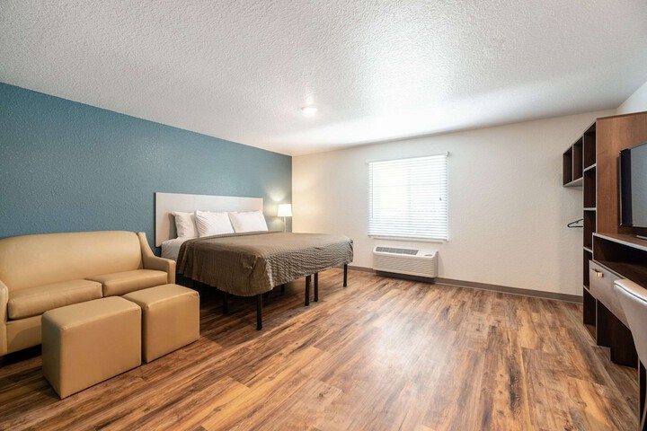 Standard | King Bed (9 of 13)