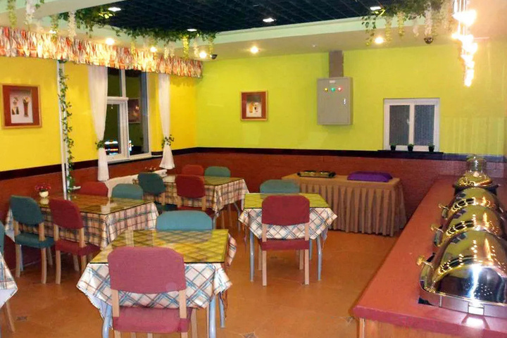 Dining 9 of 9
