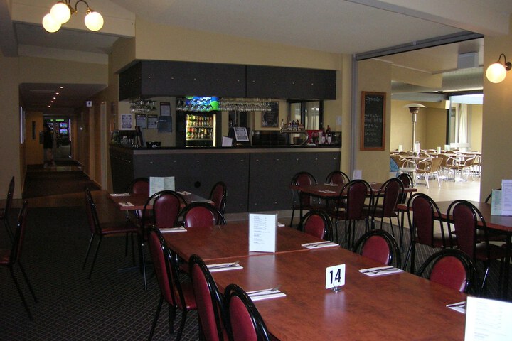 Dining 13 of 20