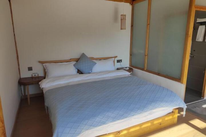 Room 13 of 51