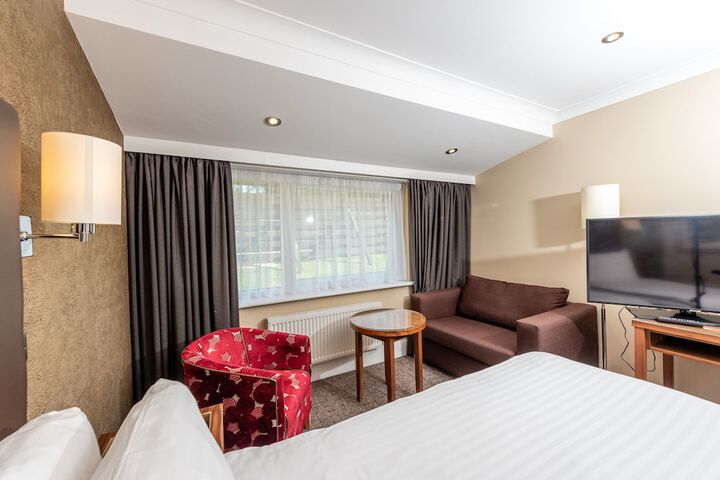 Room 27 of 117