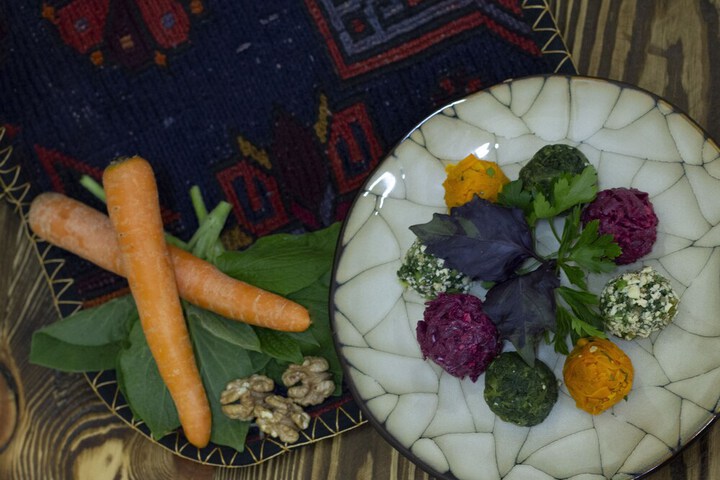 Dining 26 of 55