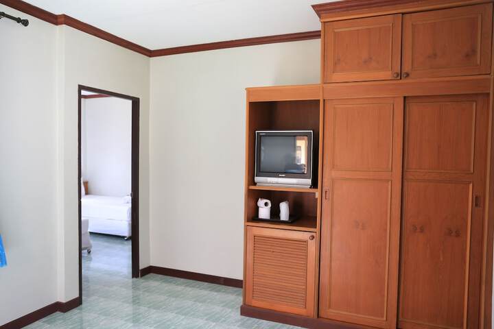 Room 28 of 78