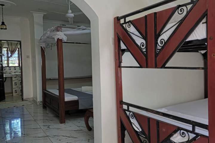 Room 10 of 43