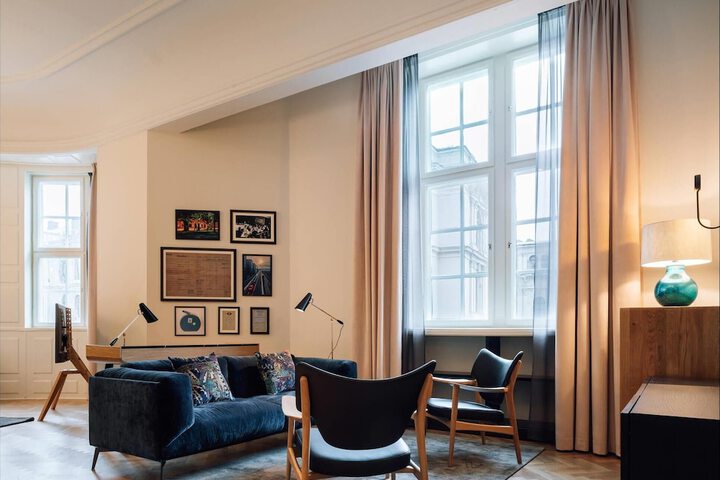 Room 45 of 117
