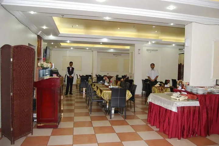 Photo 10