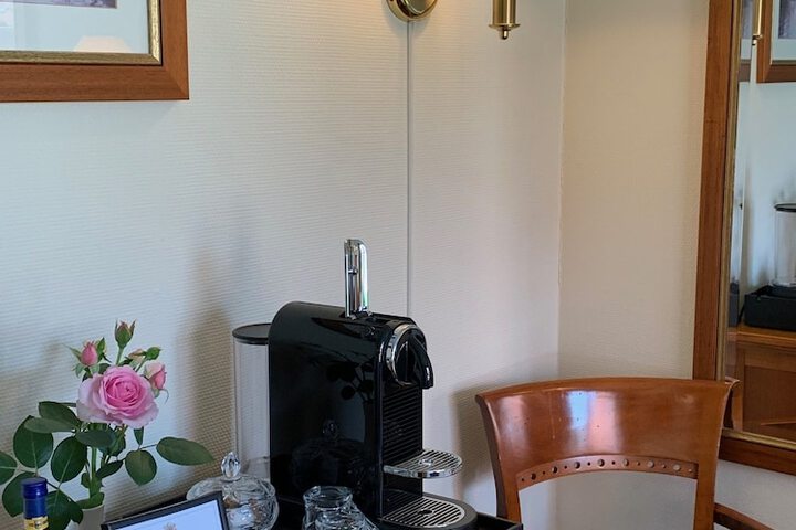 Room 3 of 56