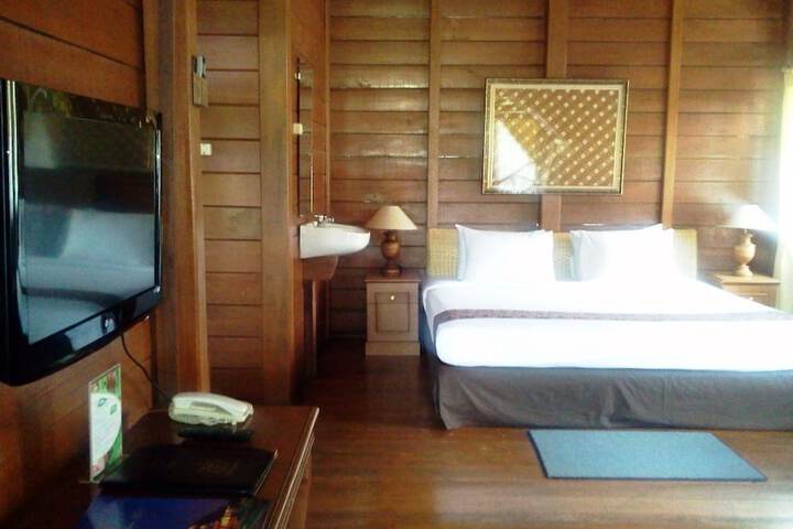Room 5 of 34