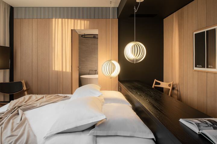 Room 6 of 64