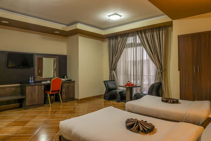 Room 19 of 40